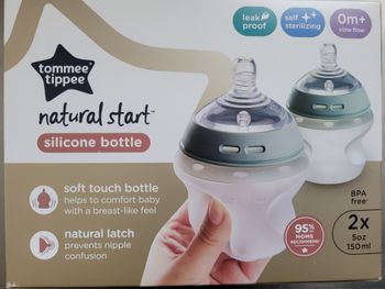Lot de 2 biberons Tommee Tippee Biberons,anti-colique en silicone Natural Start avec tétine