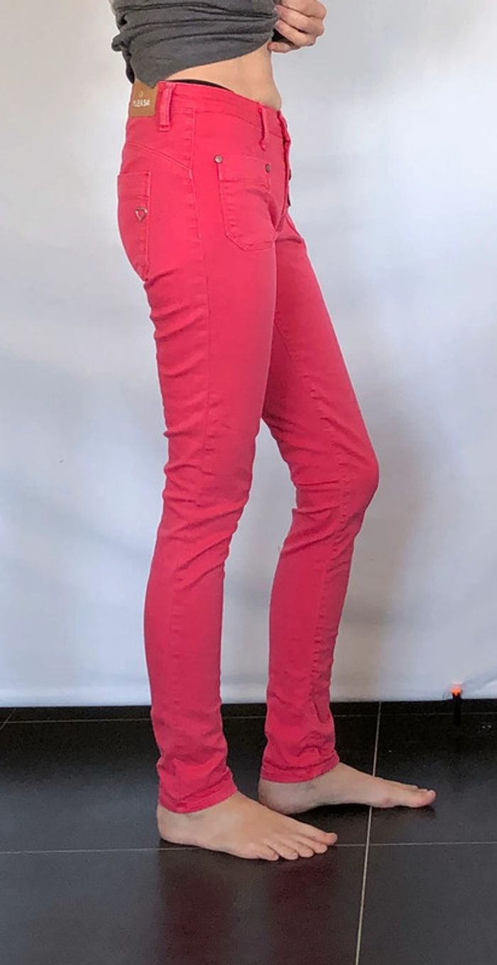 Jean rose vif taille basse slim Please taille Small / 34 36 très bon état - photo numéro 13