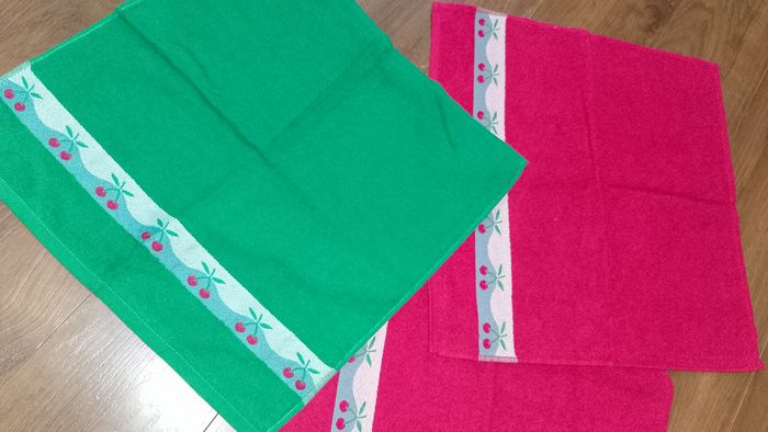 Lot de 3 serviettes neuve Françoise Saget