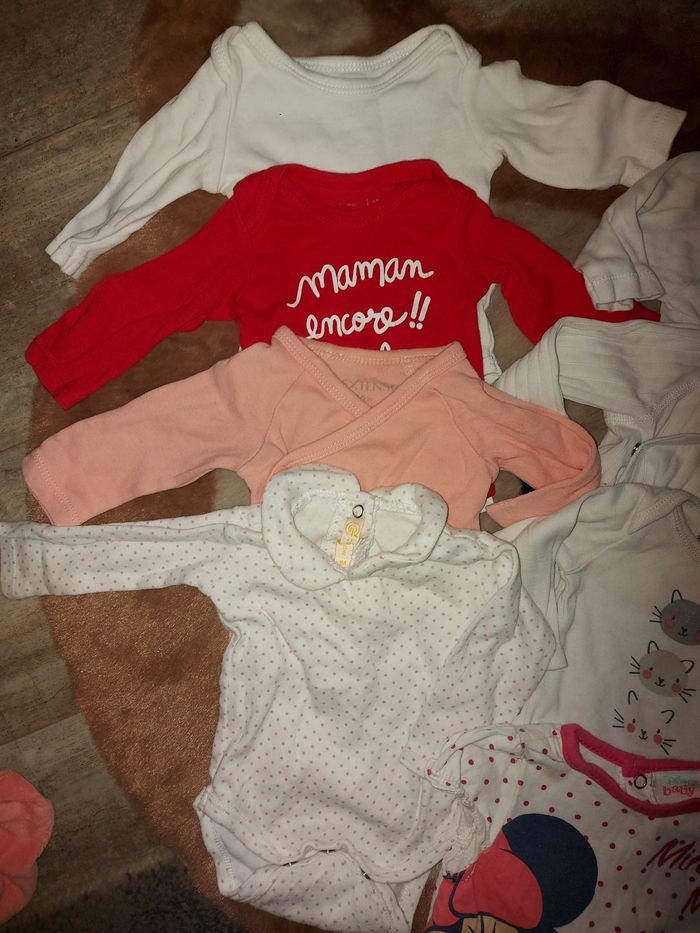 Lot de bodies - photo numéro 6