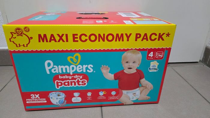 94 couches pampers pants taille 4