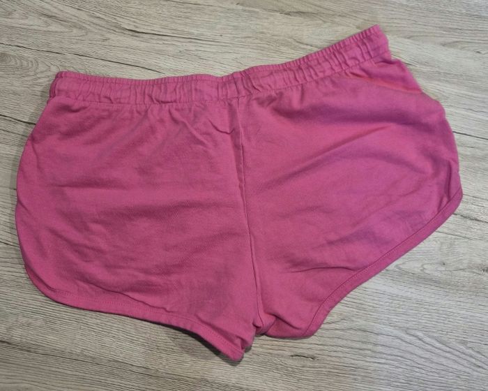 Short rose Mickey, Disney, 38-40 - photo numéro 2