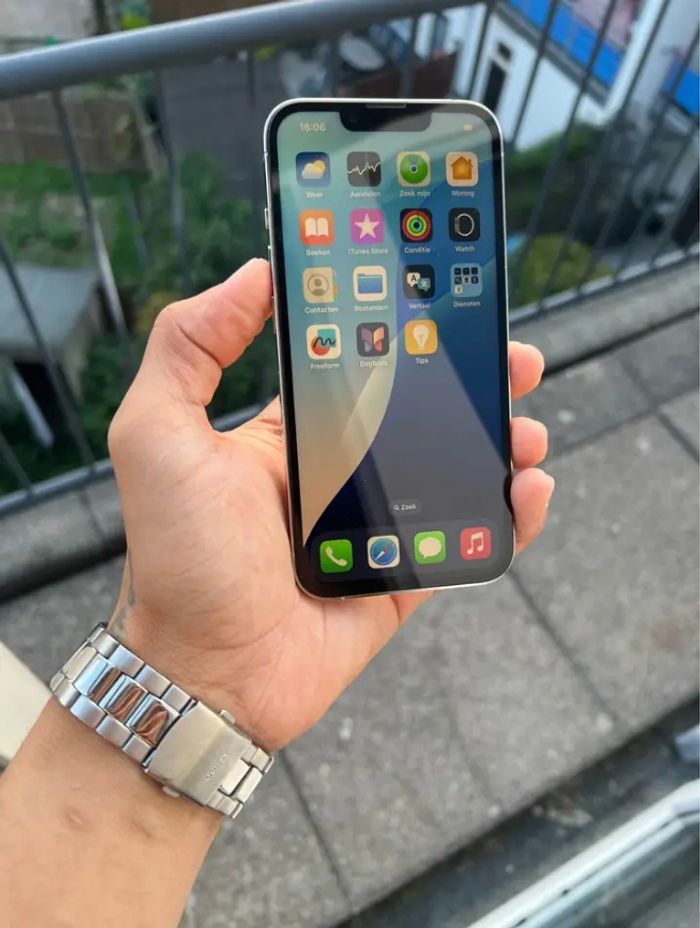 I P h o n e 16 pro Max - photo numéro 2