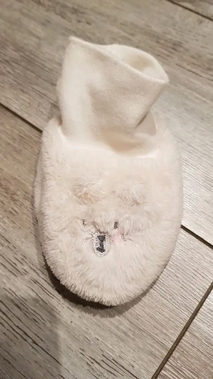 Chaussons  Pointure 15/18 - photo numéro 3