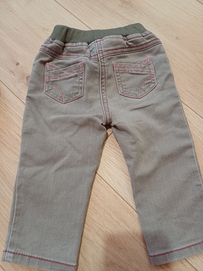 3 pantalons 12 mois - photo numéro 4