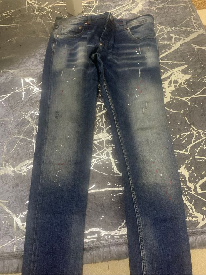 jeans