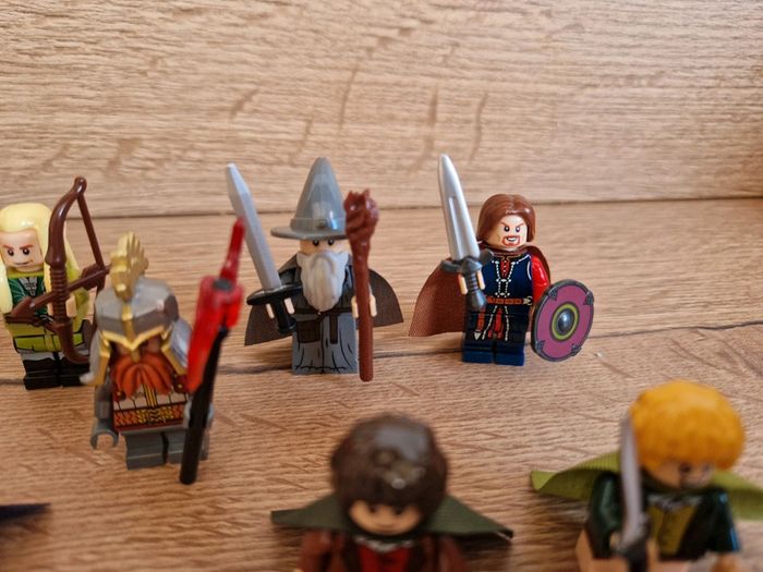 Figurines type lego 9 membres de la communauté de l'anneau seigneur des anneaux - photo numéro 6