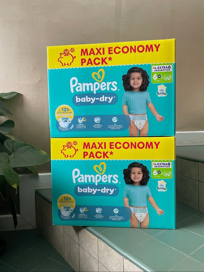 Lot 2 cartons couches Pampers taille 6+
