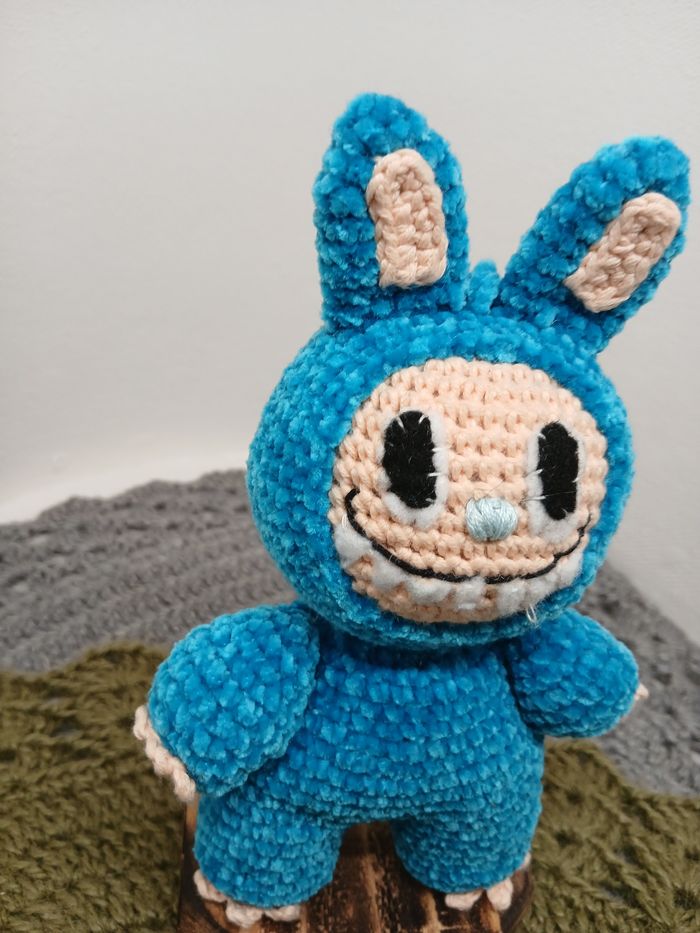 Peluche lapin monstre - photo numéro 2
