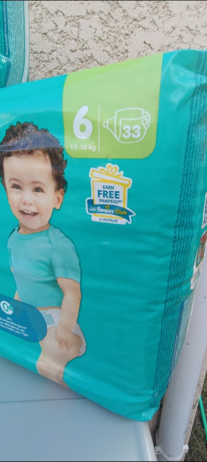3 paquets couches Pampers taille 6 - photo numéro 2
