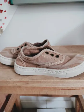 Chaussures neuves