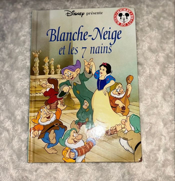 Livre Blanche Neige et les 7 nains