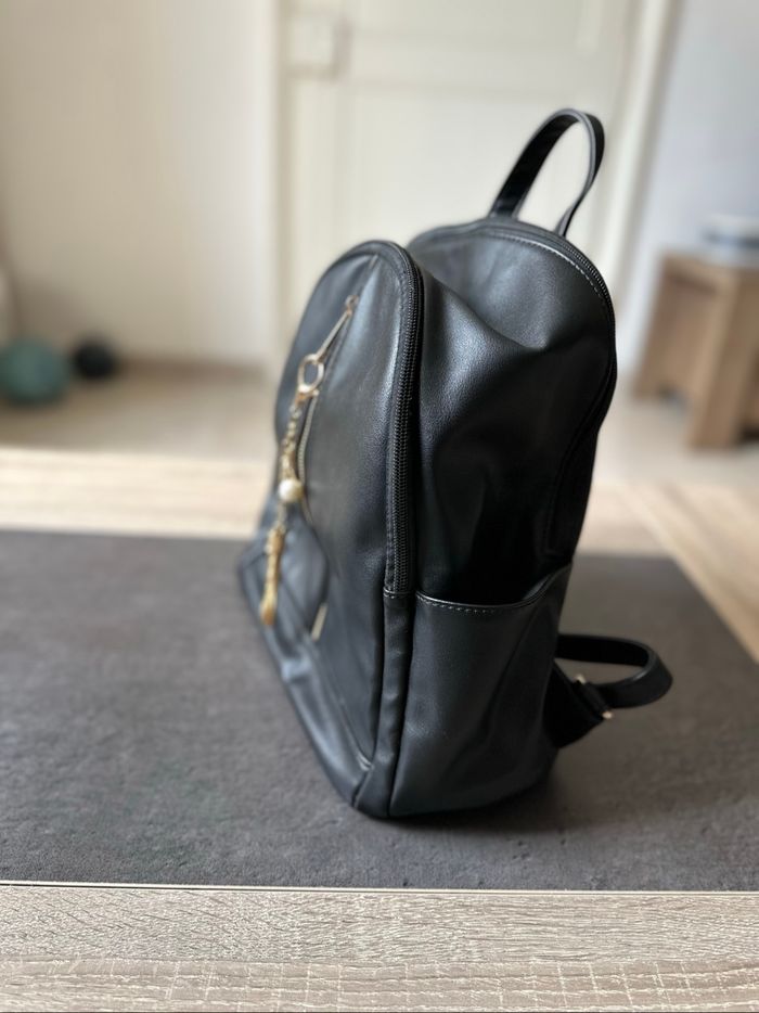 Sac à main / sac à dos neuf - photo numéro 4