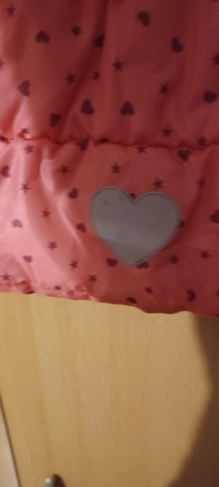 Très jolie doudoune sans manches fille T 4/5 ans - photo numéro 5