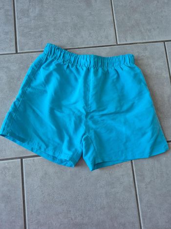Short de bain taille 10 ans