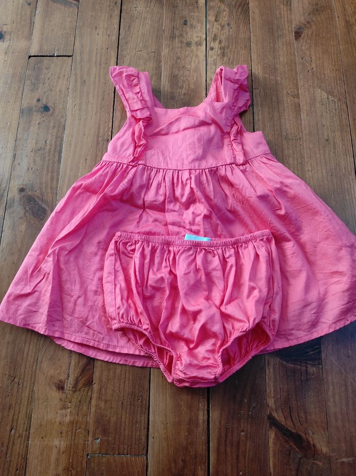 Jolie petite robe d'été