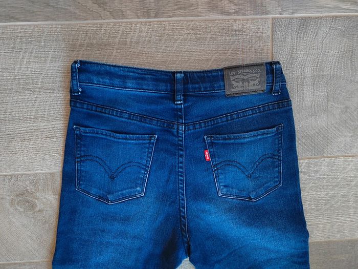Jean fille Levi's
720 High Rise Super Skinny
Taille 14 ans
Excellent état - photo numéro 4