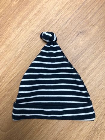 Bonnet rayé bébé