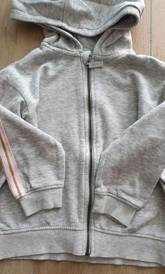 Gilet + pull - photo numéro 4