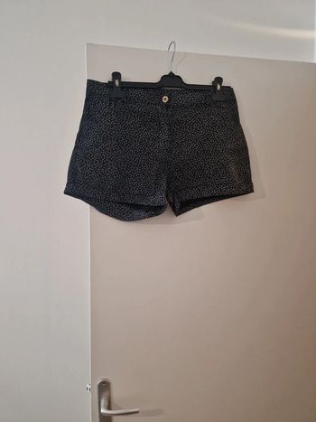 Short femme été noir motifs fleuris TBE taille XL