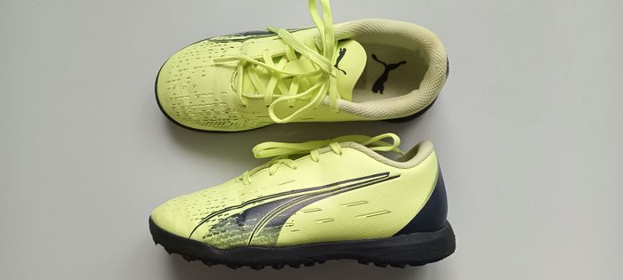 CHAUSSURES DE FOOT - photo numéro 2