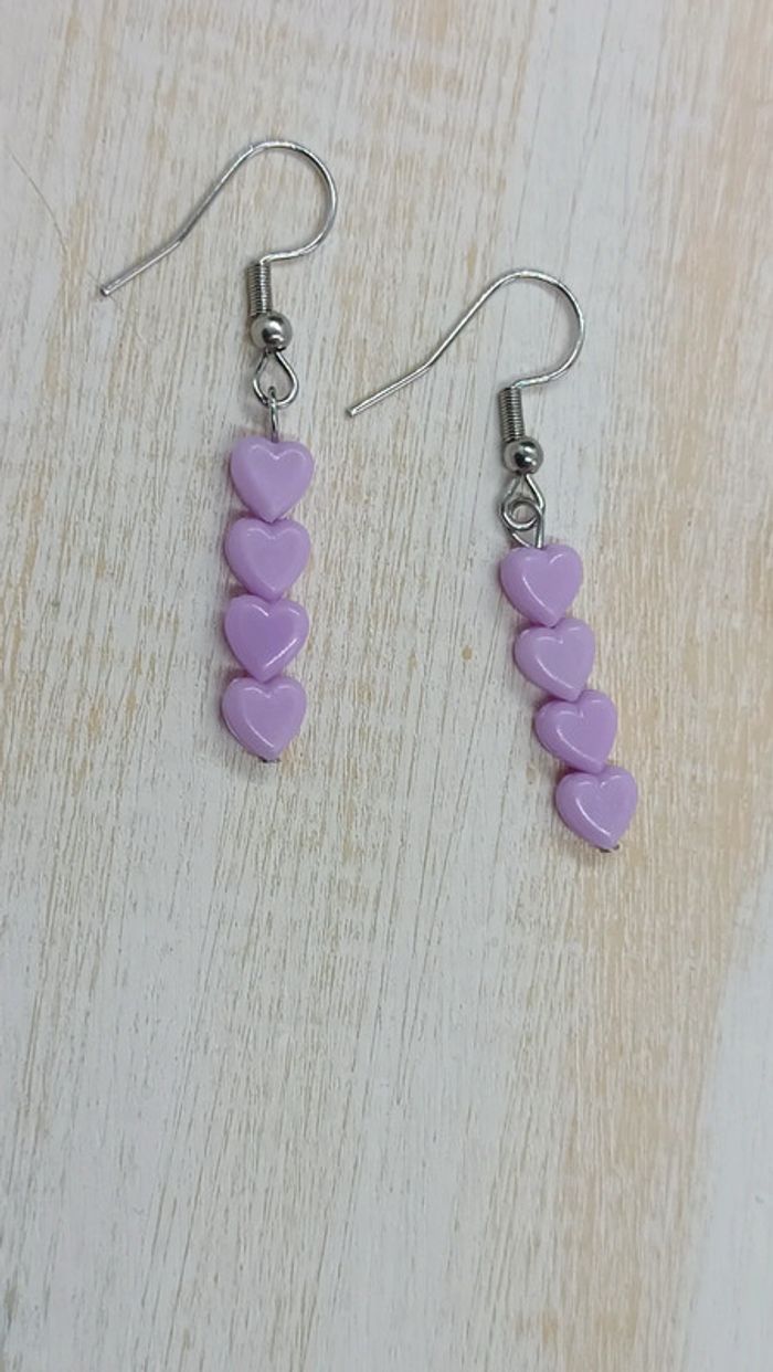 Jolies petites boucles d'oreilles coeur