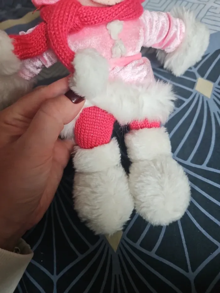 Peluche Minnie d’hiver 26 cm - photo numéro 3