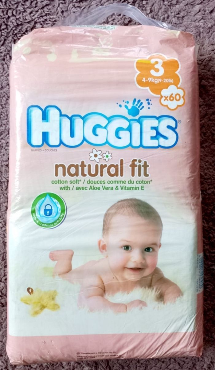 Paquet de 60 couches Huggies 4 à 9 kg - photo numéro 3