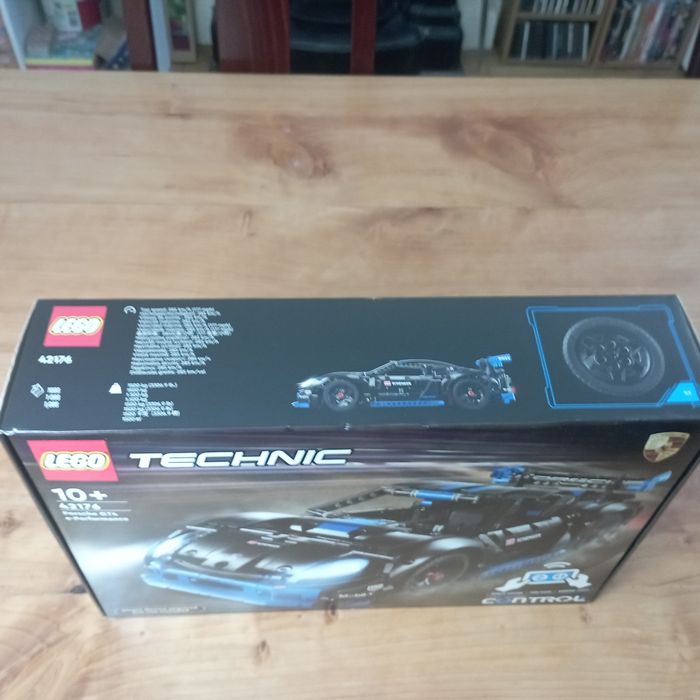 Lego technic Porsche 911 GT3 RS NEUF - photo numéro 3