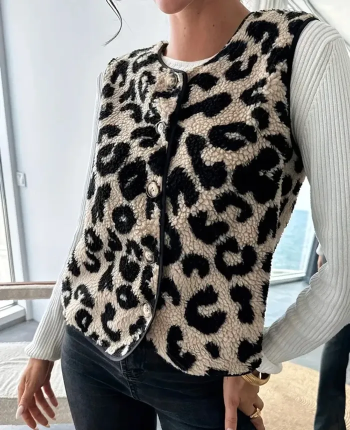 Veste sans manches , léopard , taille M , neuve - photo numéro 3