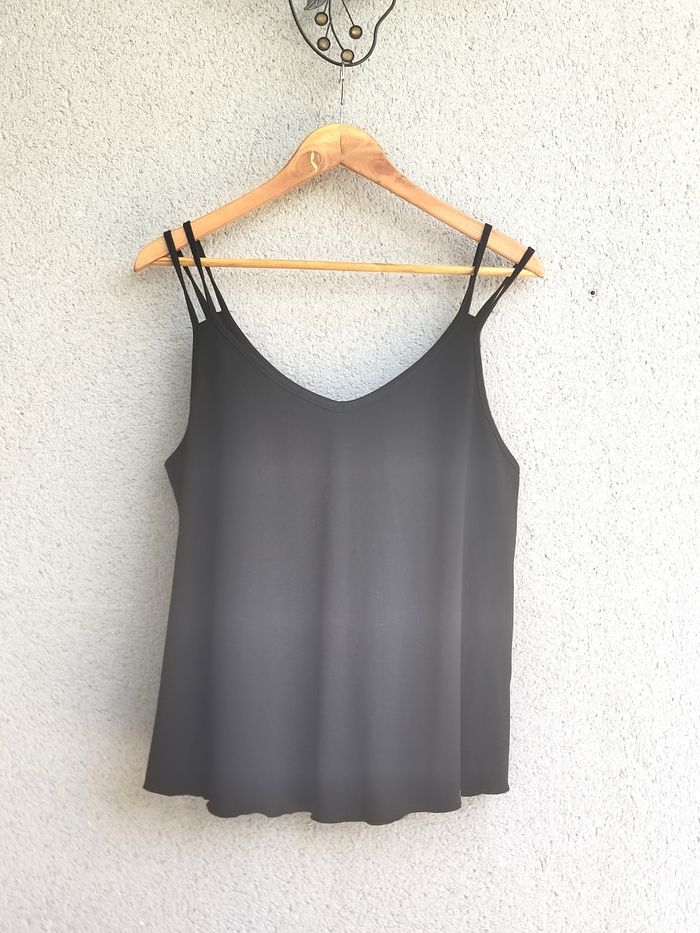 Haut noir à fines bretelles femme Shein taille 46  – Très bon état