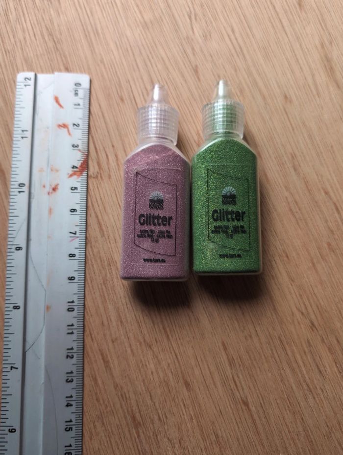 Lot de 2 bouteilles de paillettes