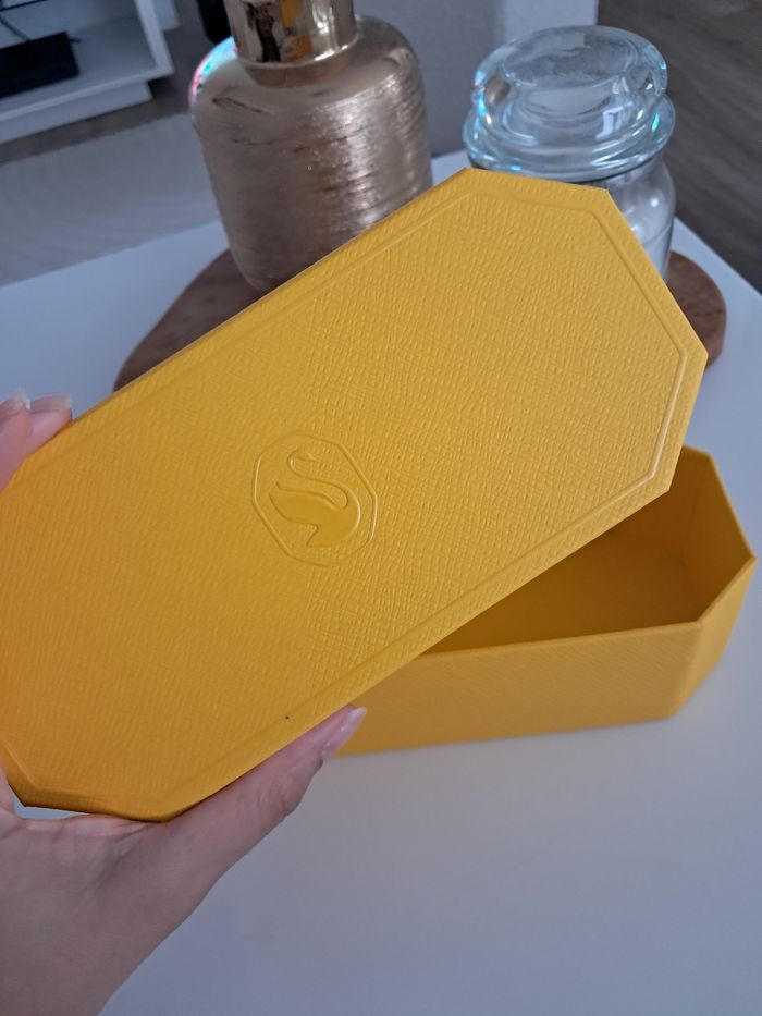 Boite jaune swarovski - photo numéro 2