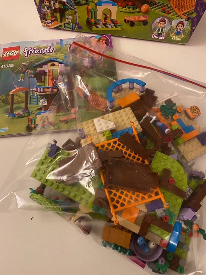 Lego friends « la cabane dans les arbres de Mia Jouet » - photo numéro 9