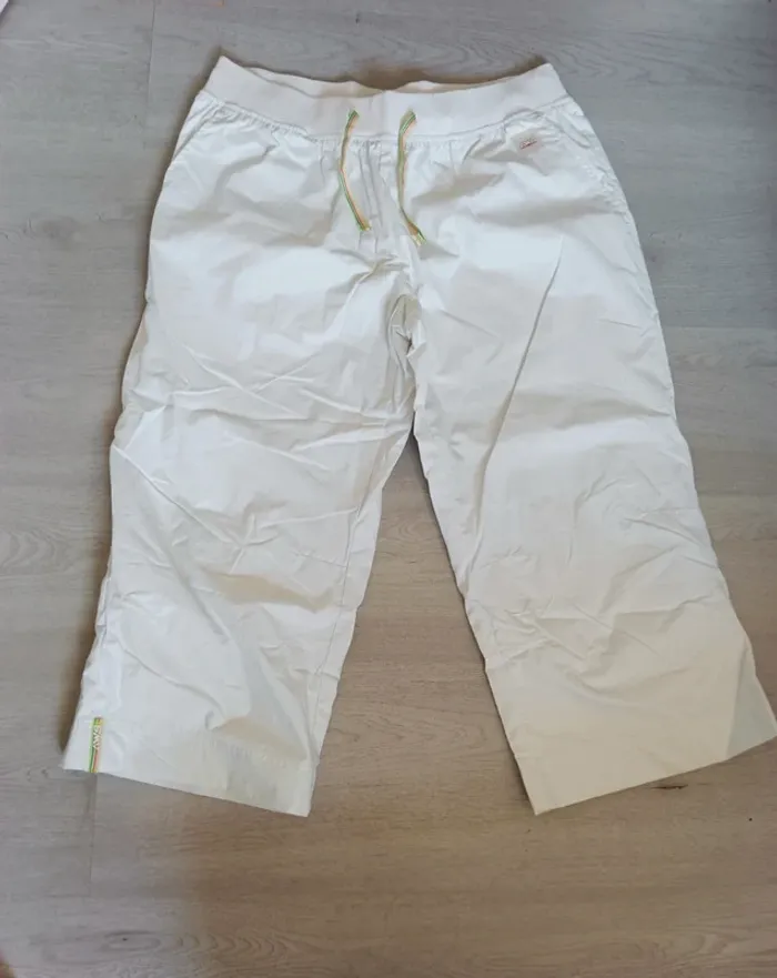 Pantacourt blanc AWS Taille 46