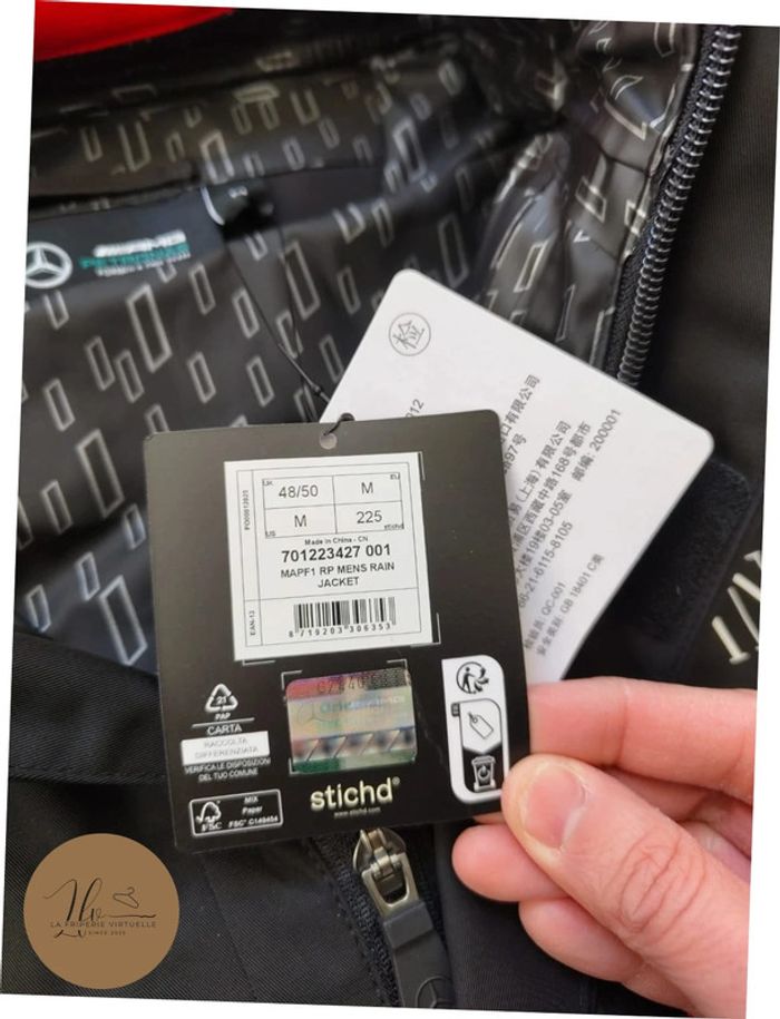 Manteau imperméable à capuche Mercedes Taille M - photo numéro 6