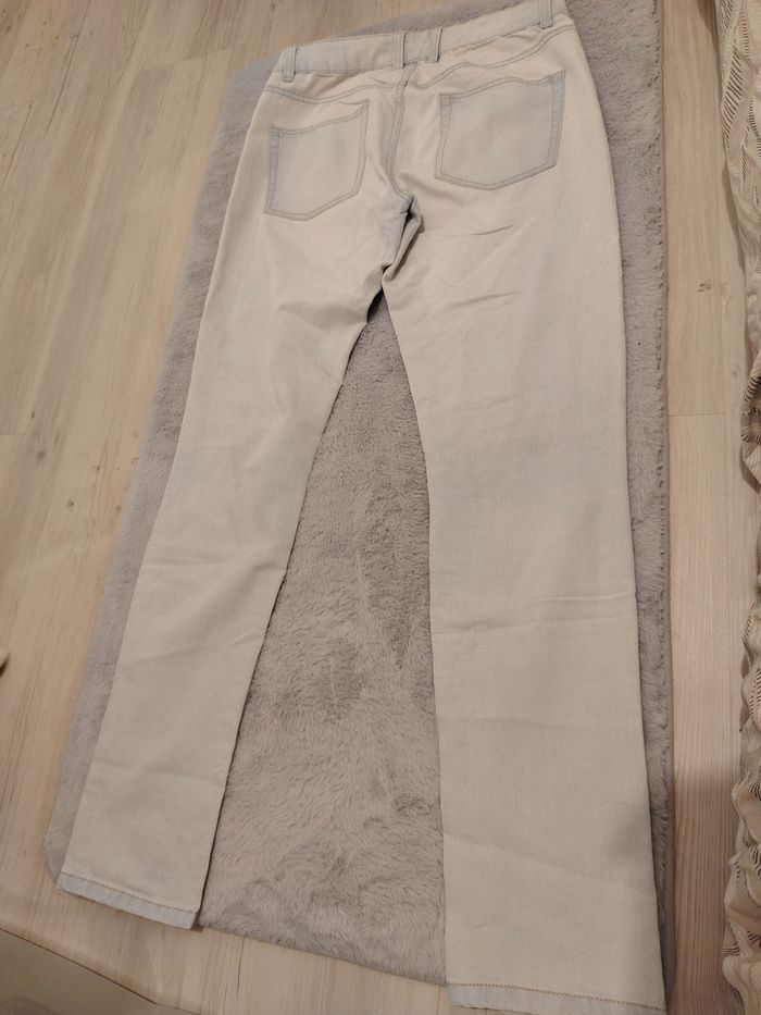 Pantalon clair - photo numéro 2
