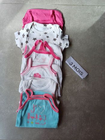 Lot 6 bodies été fille 3 mois