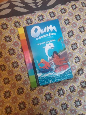 Livre oum le dauphin blanc