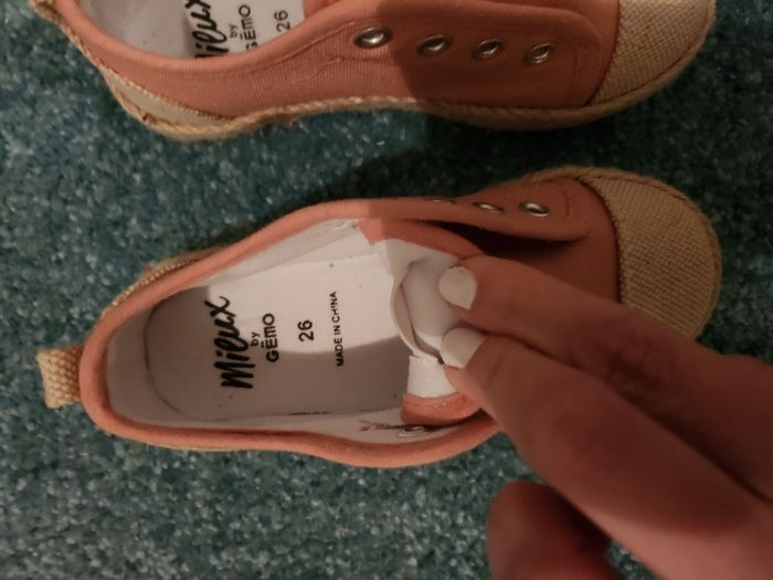 Petites baskets roses - photo numéro 4