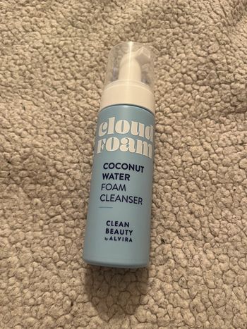 Très bonne mousse nettoyante Clean Beauty