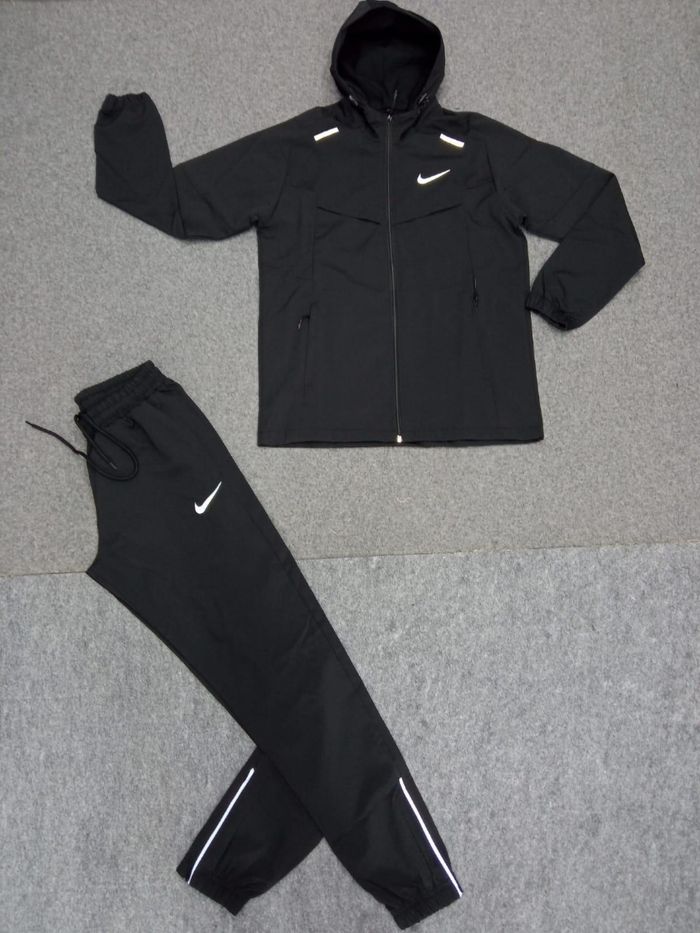 Ensemble nike