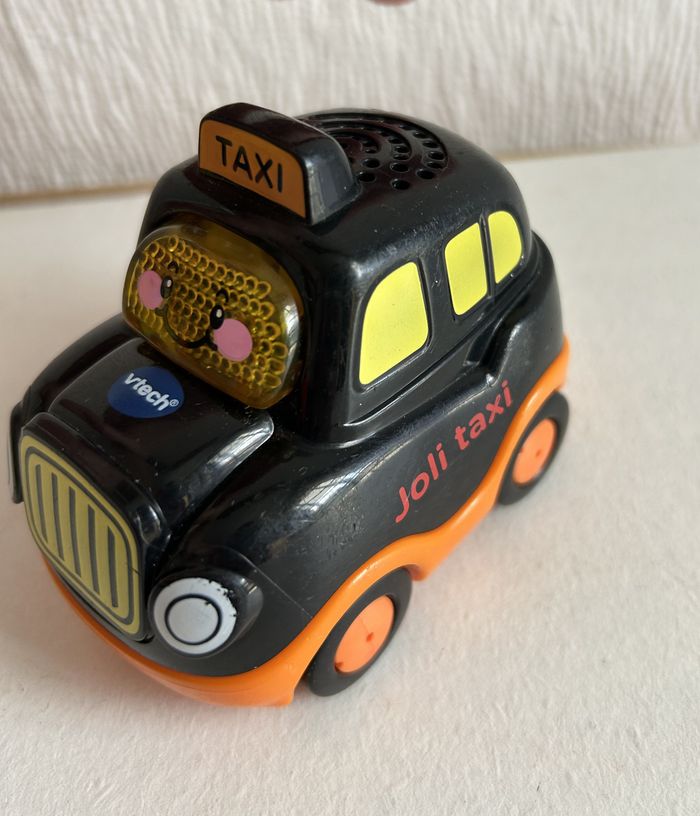 tut tut bolide taxi noir