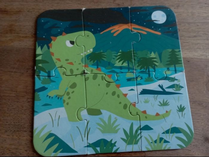 4 puzzles dinosaures - très bon état - 3 ans et + - photo numéro 2