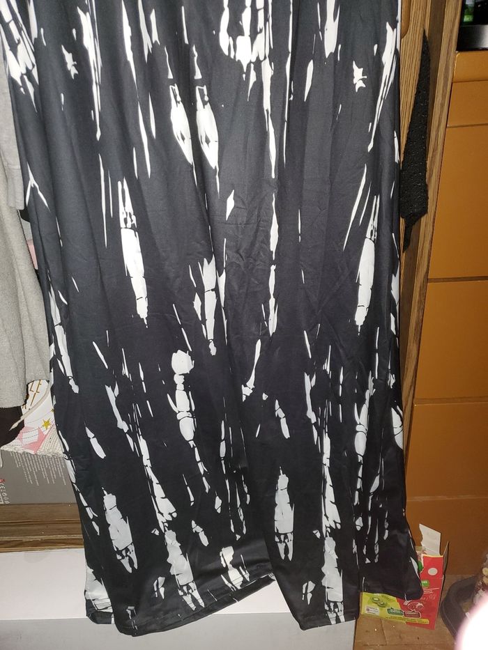 Robe longue noire et blanche - photo numéro 2