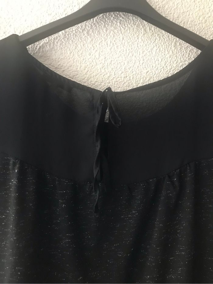 Tee shirt ou blouse légères paillettes argentées - photo numéro 8
