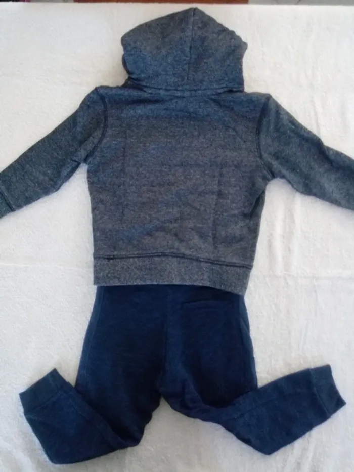 Sweat + pantalon de jogging Okaïdi 3 ans (réf interne B9)(familleac72) - photo numéro 2