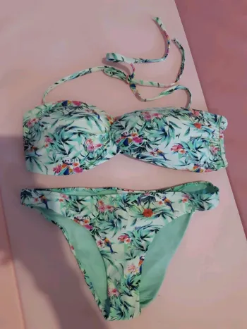Maillot de bain 2 pieces etam taille 36 en très bon état