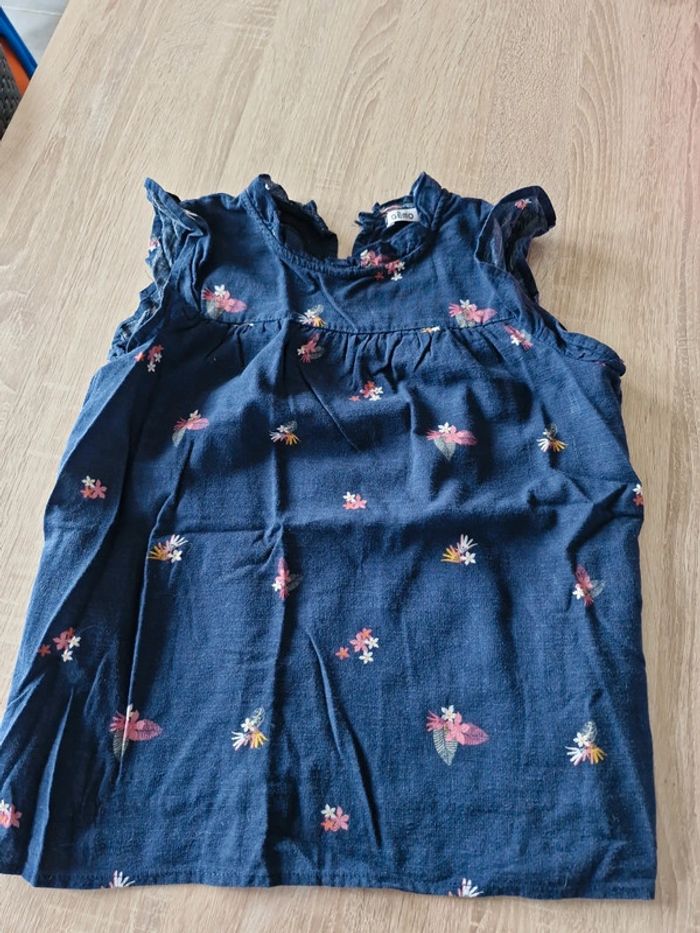 Blouse fleurs. 10 ans.