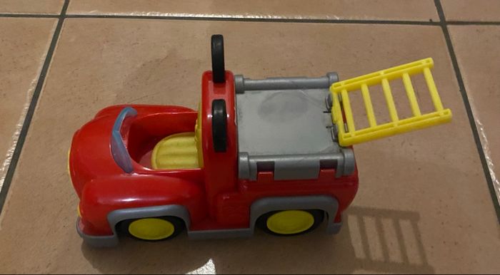 Voiture de pompier de Mickey